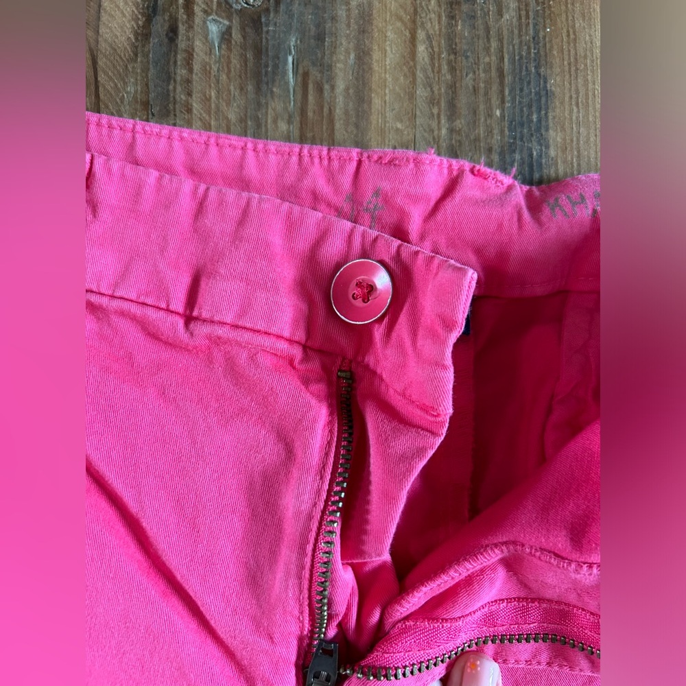 Khaki by Gap Pink Shorts - Picture 2 of 8
